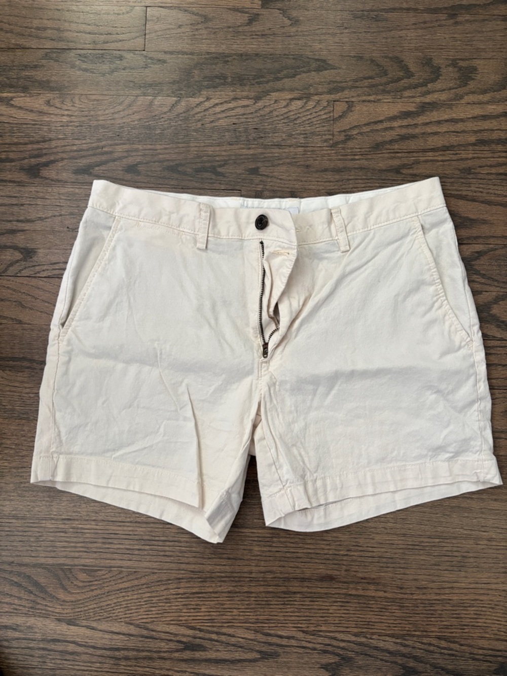 Men's Classic Cream Shorts - Picture 2 of 15